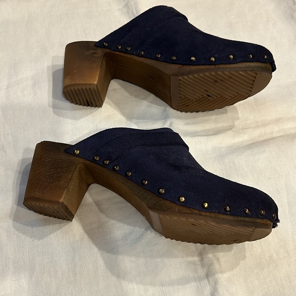 Suede Clogs with Wood Platform Sole - Picture 2 of 7